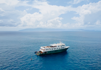 SHIP SPOTLIGHT: Safari Explorer